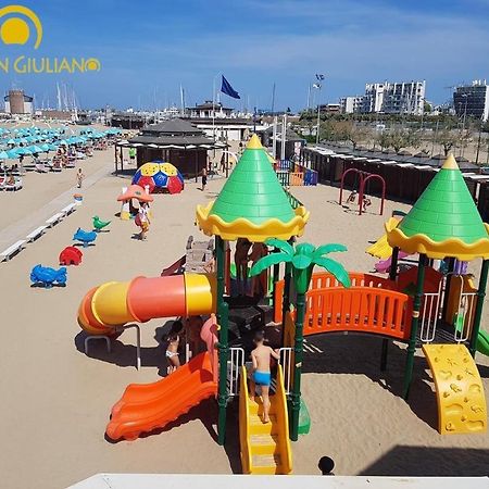 Appartement La Casa Di Clara Ombrellone Con 2 Lettini Al Lido San Giuliano Gratis E Parcheggio Privato Gratis à Rimini Extérieur photo