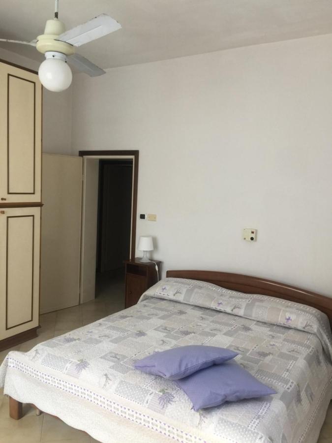 Appartement La Casa Di Clara Ombrellone Con 2 Lettini Al Lido San Giuliano Gratis E Parcheggio Privato Gratis à Rimini Extérieur photo